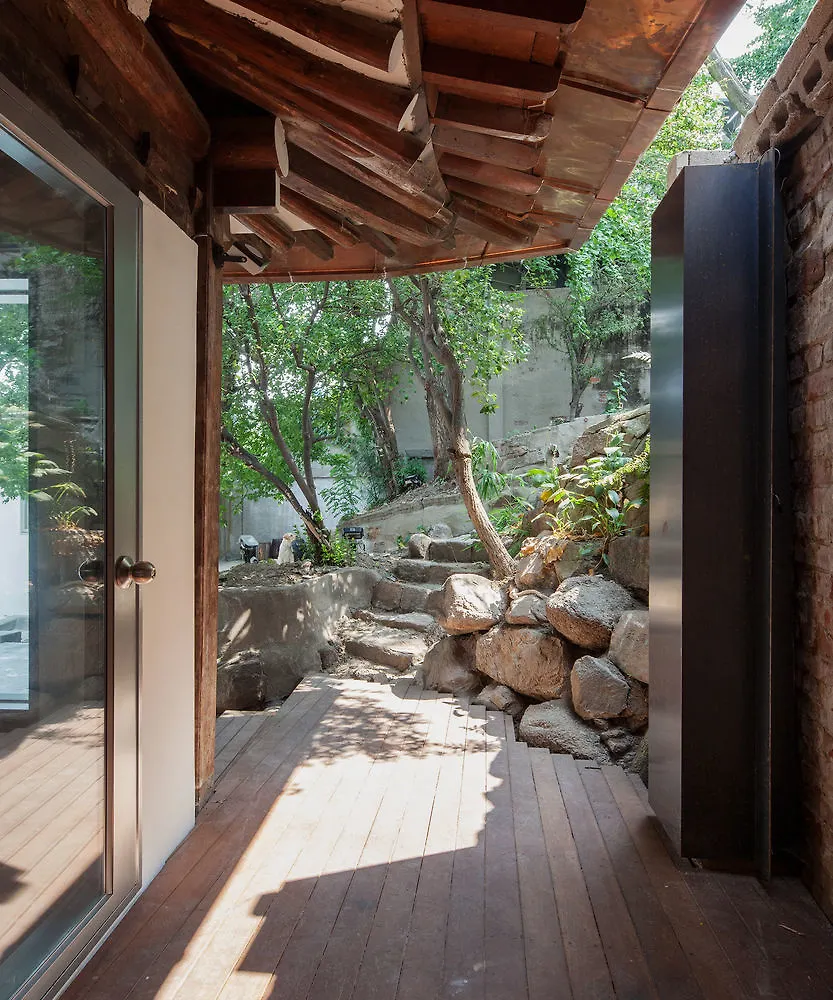 Side Hanok Residence Seoul