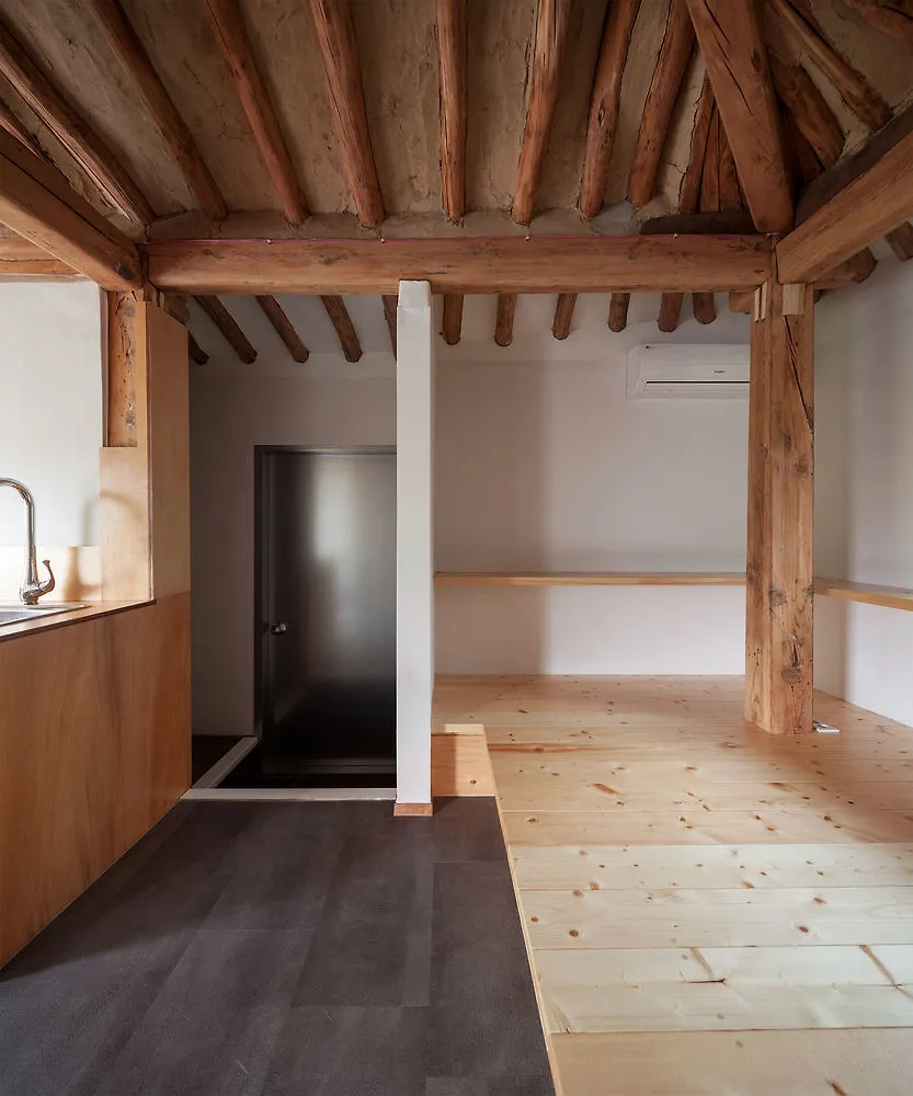 Side Hanok Residence Seoul