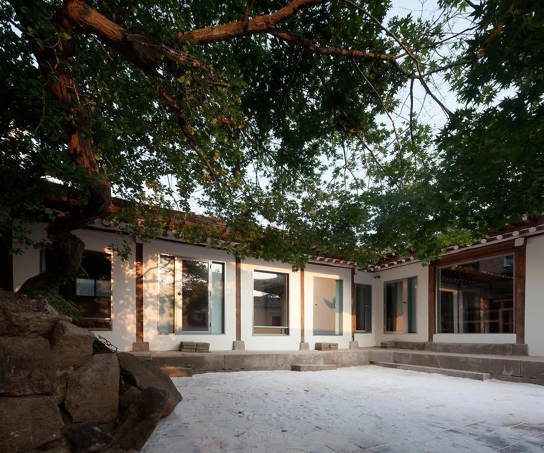 Side Hanok Residence Seoul Hotel
