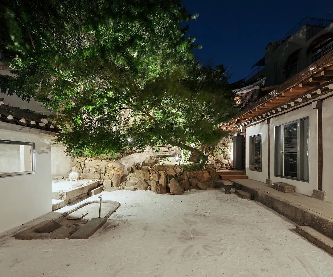 Side Hanok Residence Seoul