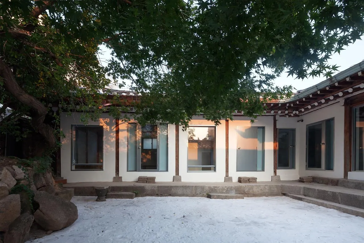 Side Hanok Residence Seoul Hotel