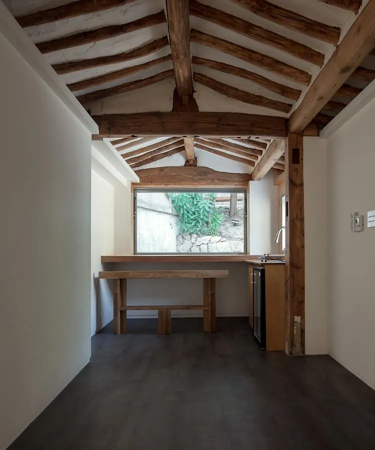 Side Hanok Residence Seoul