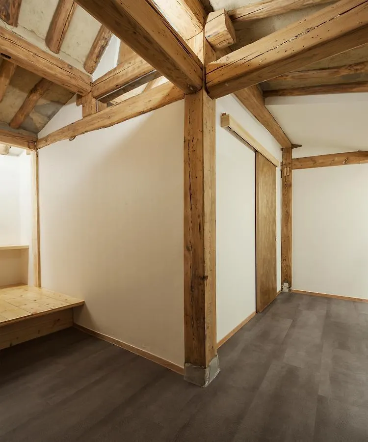 Side Hanok Residence Seoul Hotel