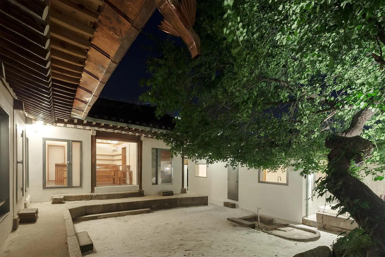 Side Hanok Residence Seoul