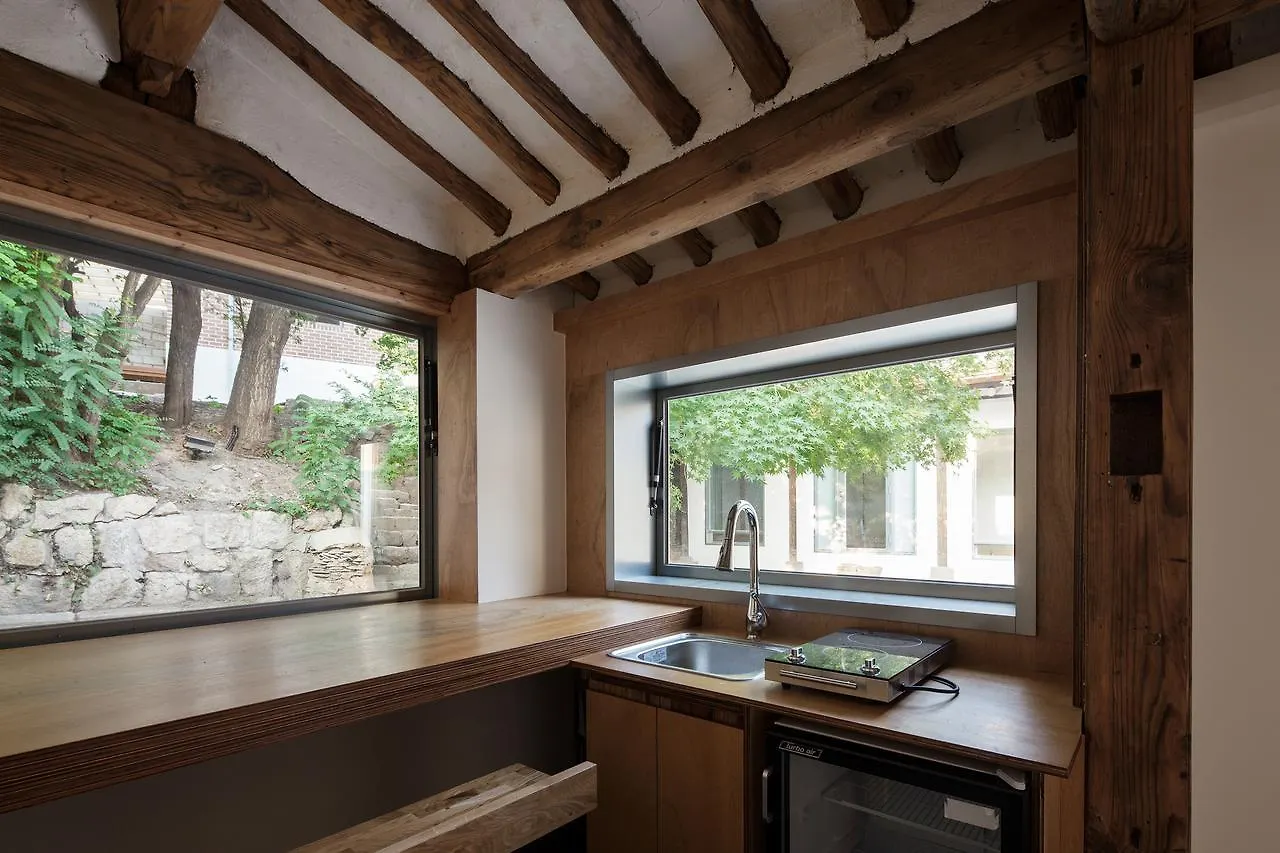 Side Hanok Residence Seoul South Korea