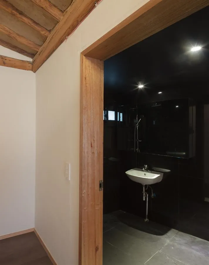 Side Hanok Residence Seoul Hotel