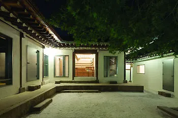 Side Hanok Residence Seoul