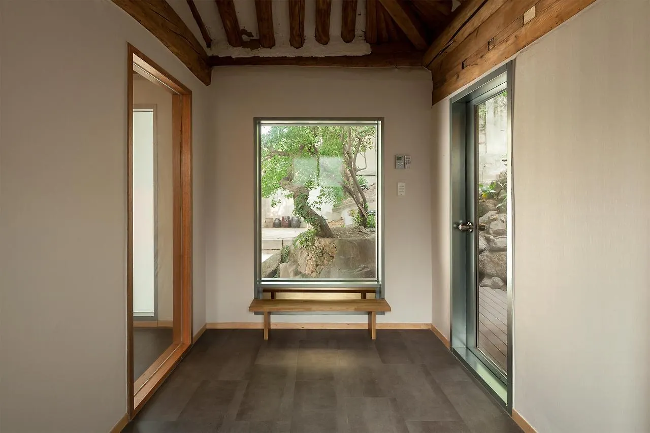 Side Hanok Residence Seoul 2*,  South Korea